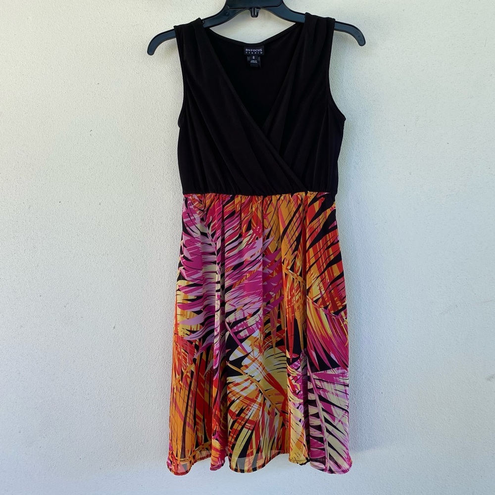 En Focus Studio - Tropical Light Summer Dress